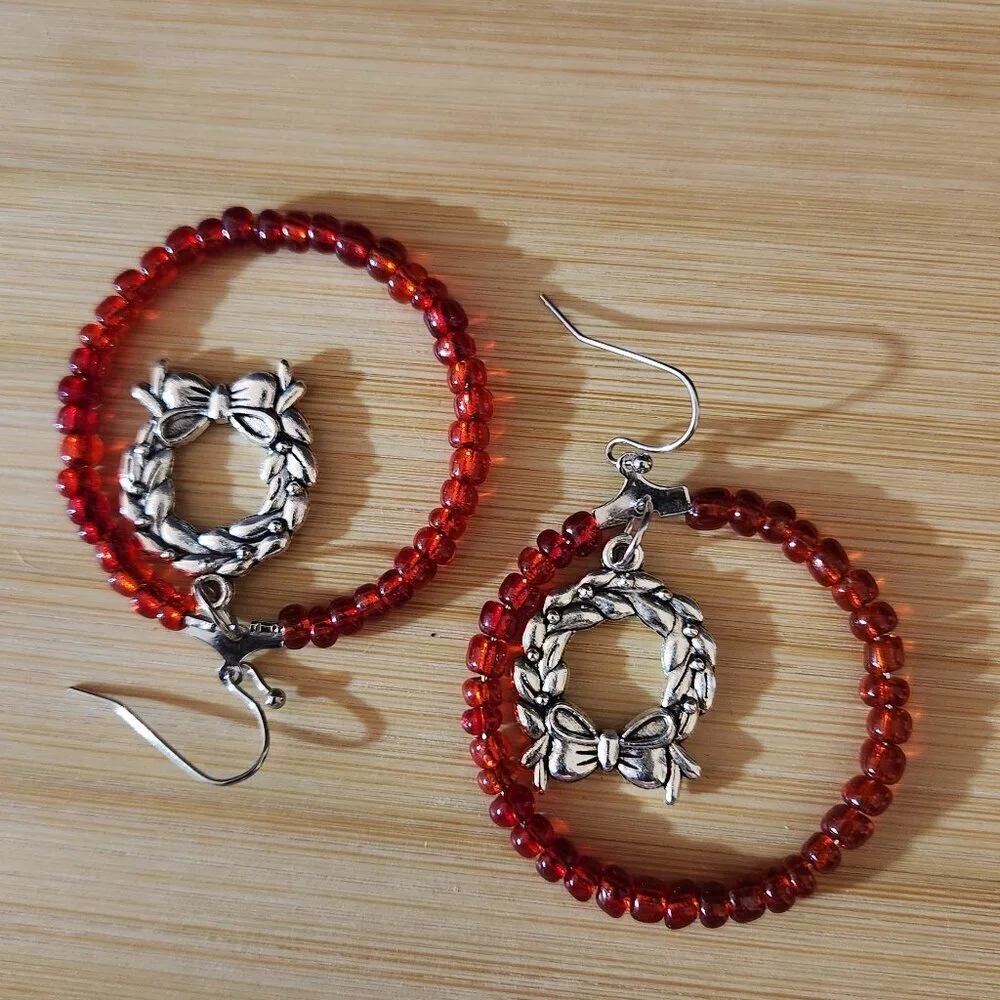 Hand Crafted Pierced Earrings Hoop Christmas Wreath Red Silver